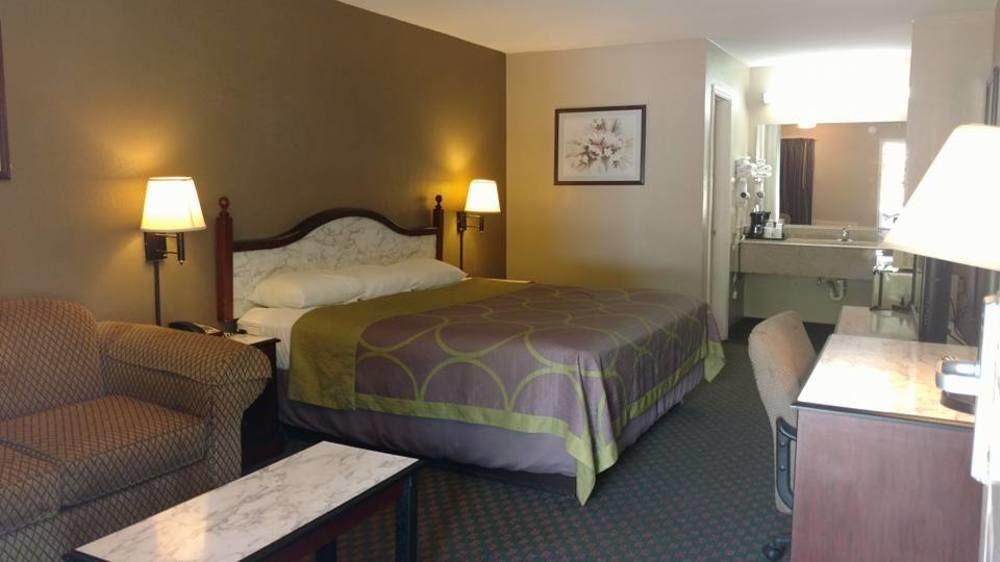 Super 8 By Wyndham Bossier City/Shreveport Area מראה חיצוני תמונה