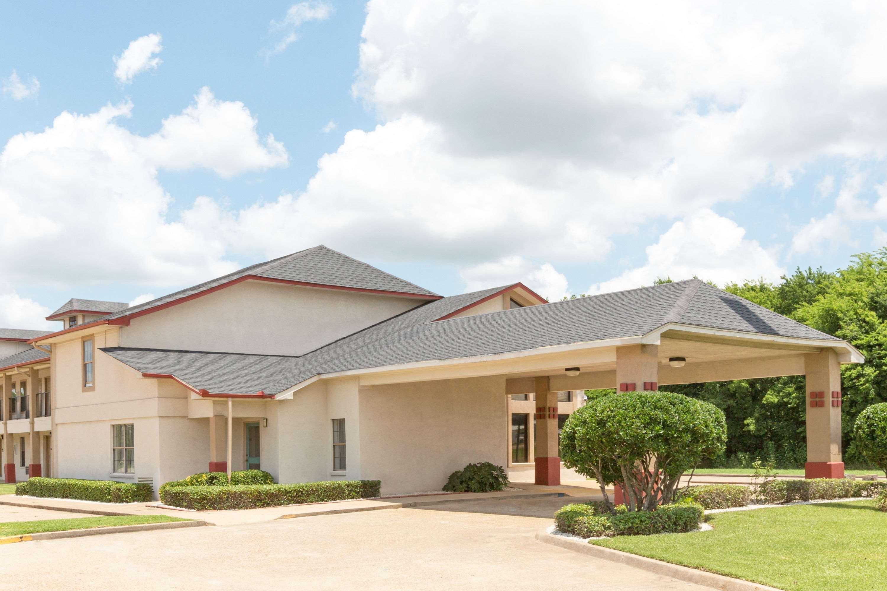 Super 8 By Wyndham Bossier City/Shreveport Area מראה חיצוני תמונה