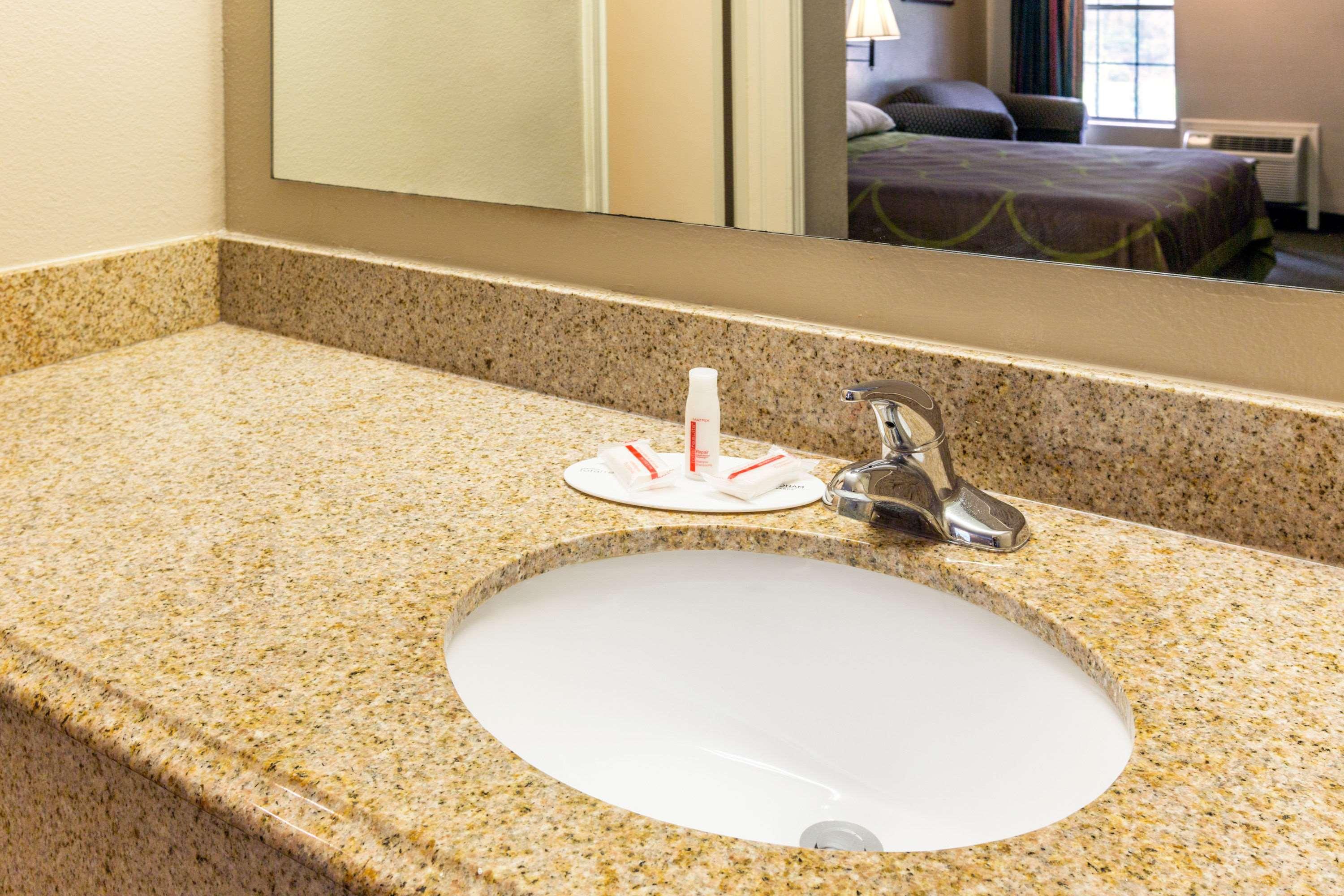 Super 8 By Wyndham Bossier City/Shreveport Area מראה חיצוני תמונה