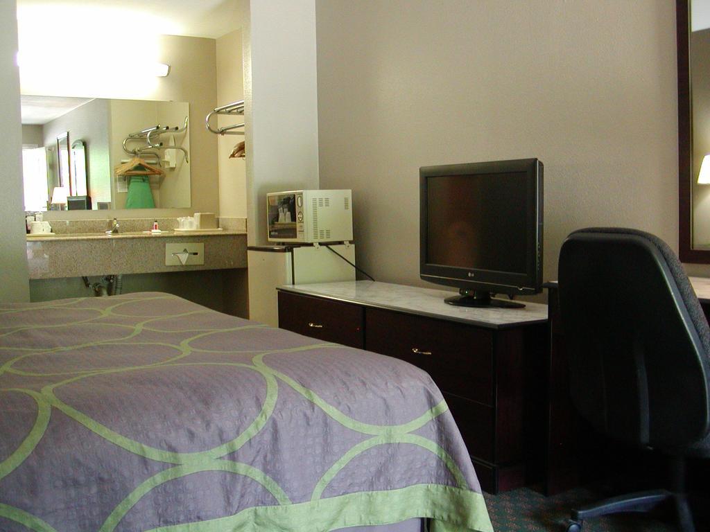 Super 8 By Wyndham Bossier City/Shreveport Area מראה חיצוני תמונה