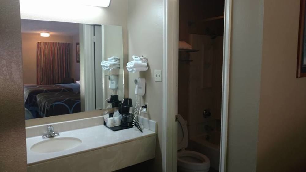 Super 8 By Wyndham Bossier City/Shreveport Area מראה חיצוני תמונה