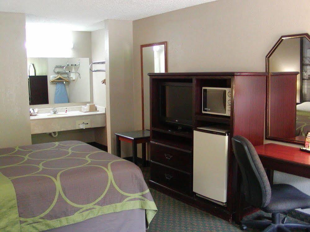 Super 8 By Wyndham Bossier City/Shreveport Area מראה חיצוני תמונה
